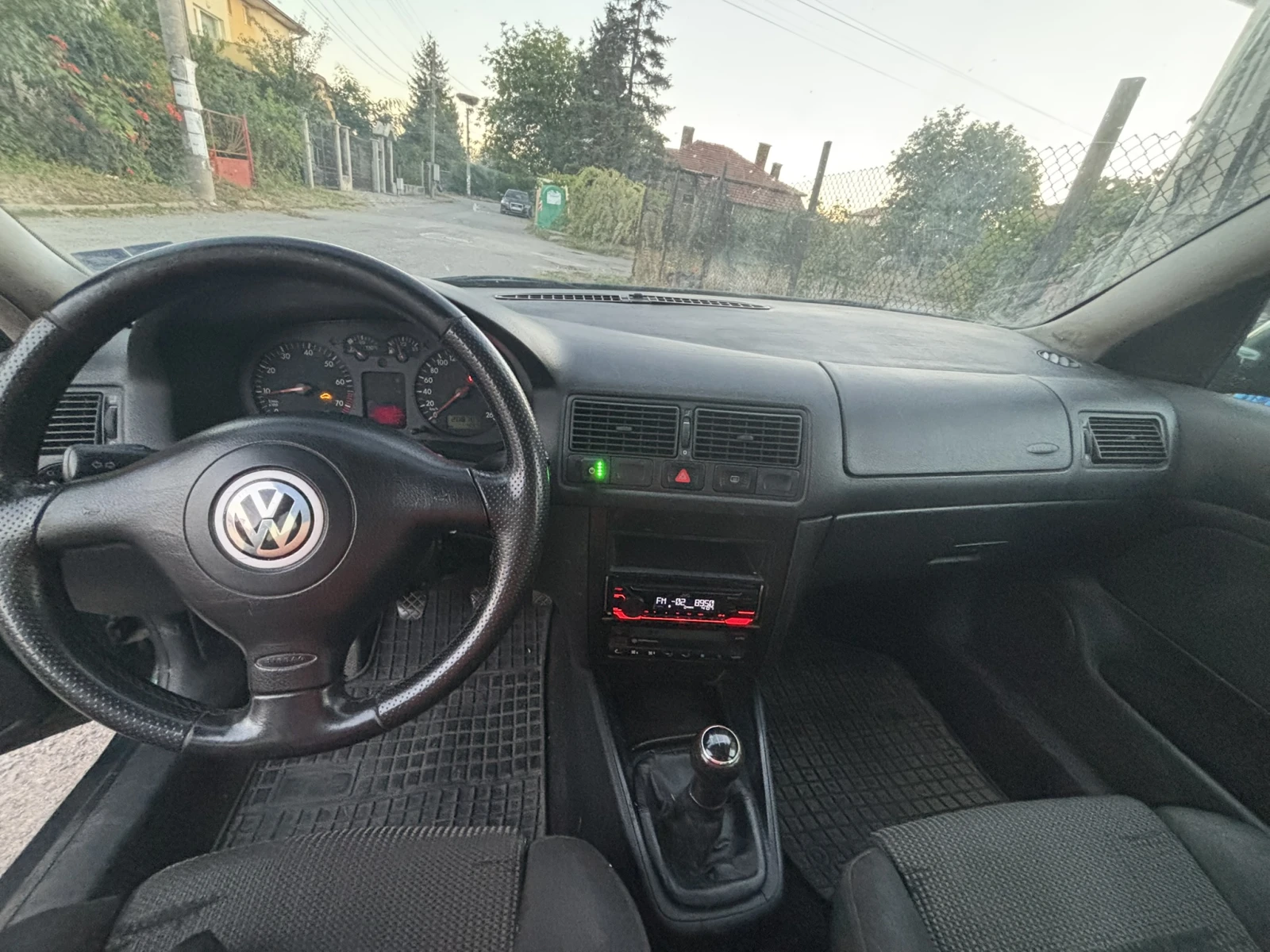 VW Golf, снимка 4 - Автомобили и джипове - 55981763