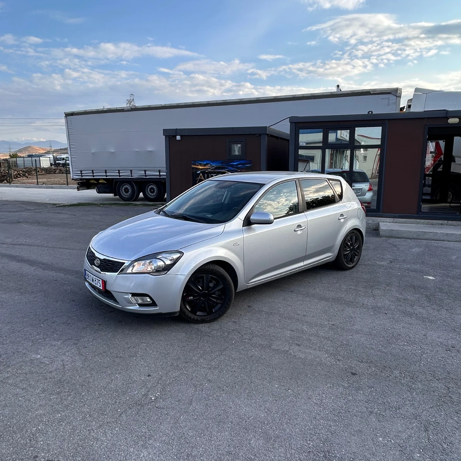 Kia Ceed 1.4i + Gaz BRC , снимка 2 - Автомобили и джипове - 56154183