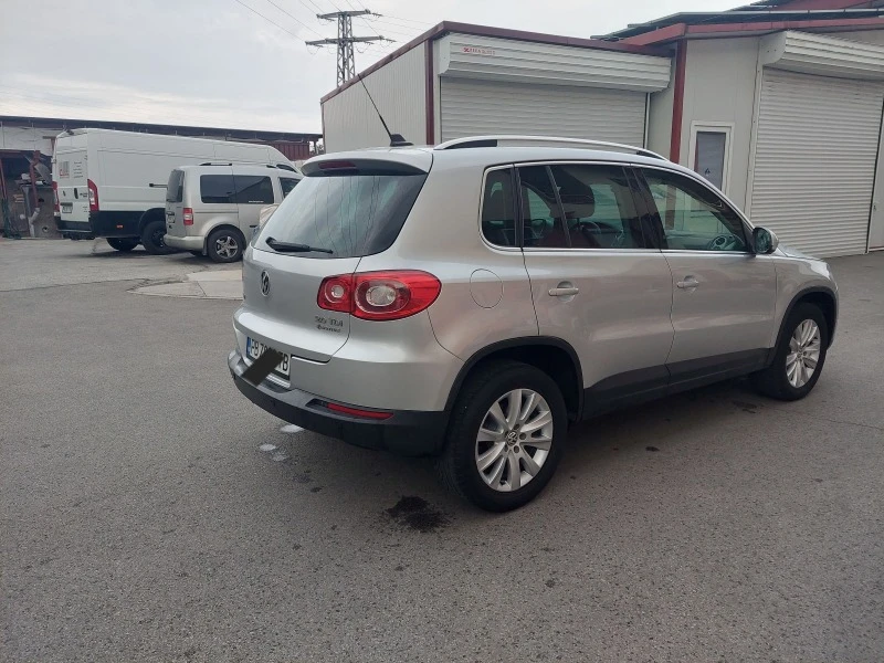 VW Tiguan 4motion 2.0TDI евро5 Park Assist, снимка 8 - Автомобили и джипове - 47456445