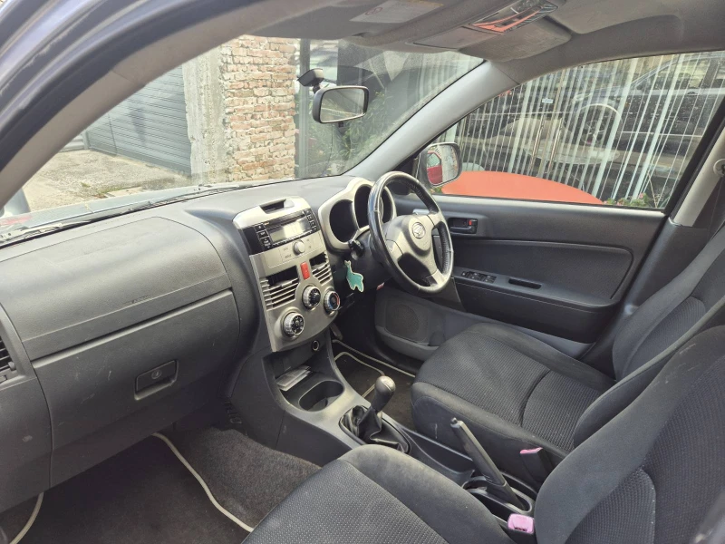 Daihatsu Terios 1.5i, снимка 4 - Автомобили и джипове - 47660733