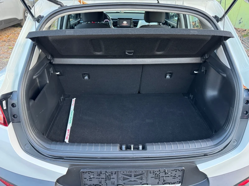 Kia Stonic РЕАЛНИ КИЛОМЕТРИ!!! Нова!, снимка 16 - Автомобили и джипове - 52285971