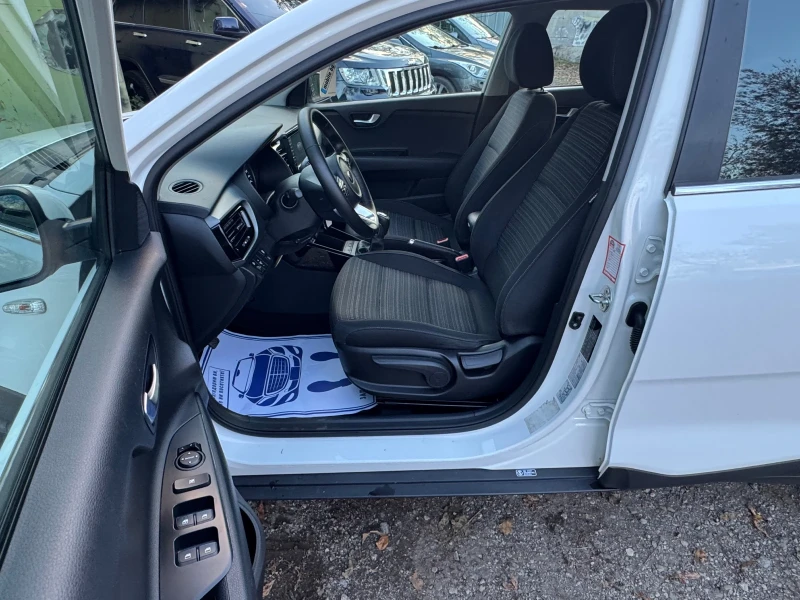 Kia Stonic РЕАЛНИ КИЛОМЕТРИ!!! Нова!, снимка 9 - Автомобили и джипове - 52285971