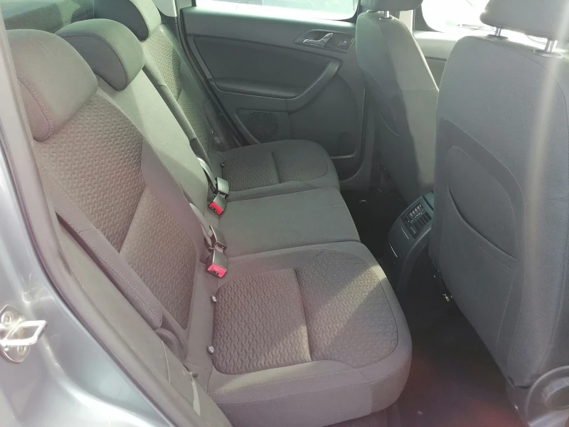 Skoda Yeti 2.0TDI 4x4 NAVI ПАНОРАМА 140кс., снимка 12 - Автомобили и джипове - 52851761