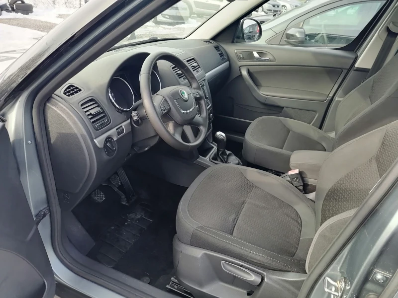 Skoda Yeti 2.0TDI 4x4 NAVI ПАНОРАМА 140кс., снимка 6 - Автомобили и джипове - 52851761