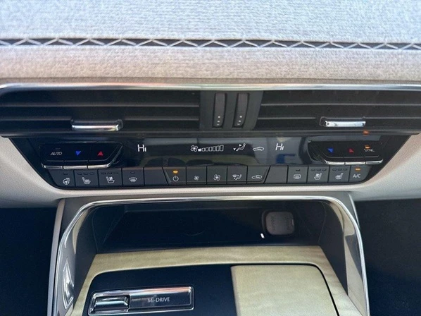 Mazda CX-60 PHEV AWD = Takumi = Гаранция, снимка 10 - Автомобили и джипове - 53496824