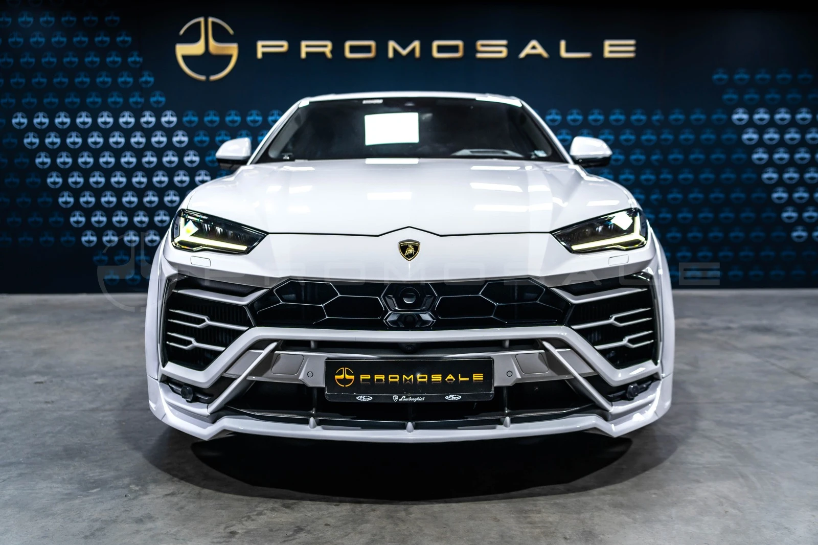 Lamborghini Urus NOVITEC ESTESO WIDEBODY*VIP*4SEATS*CARBON - изображение 2