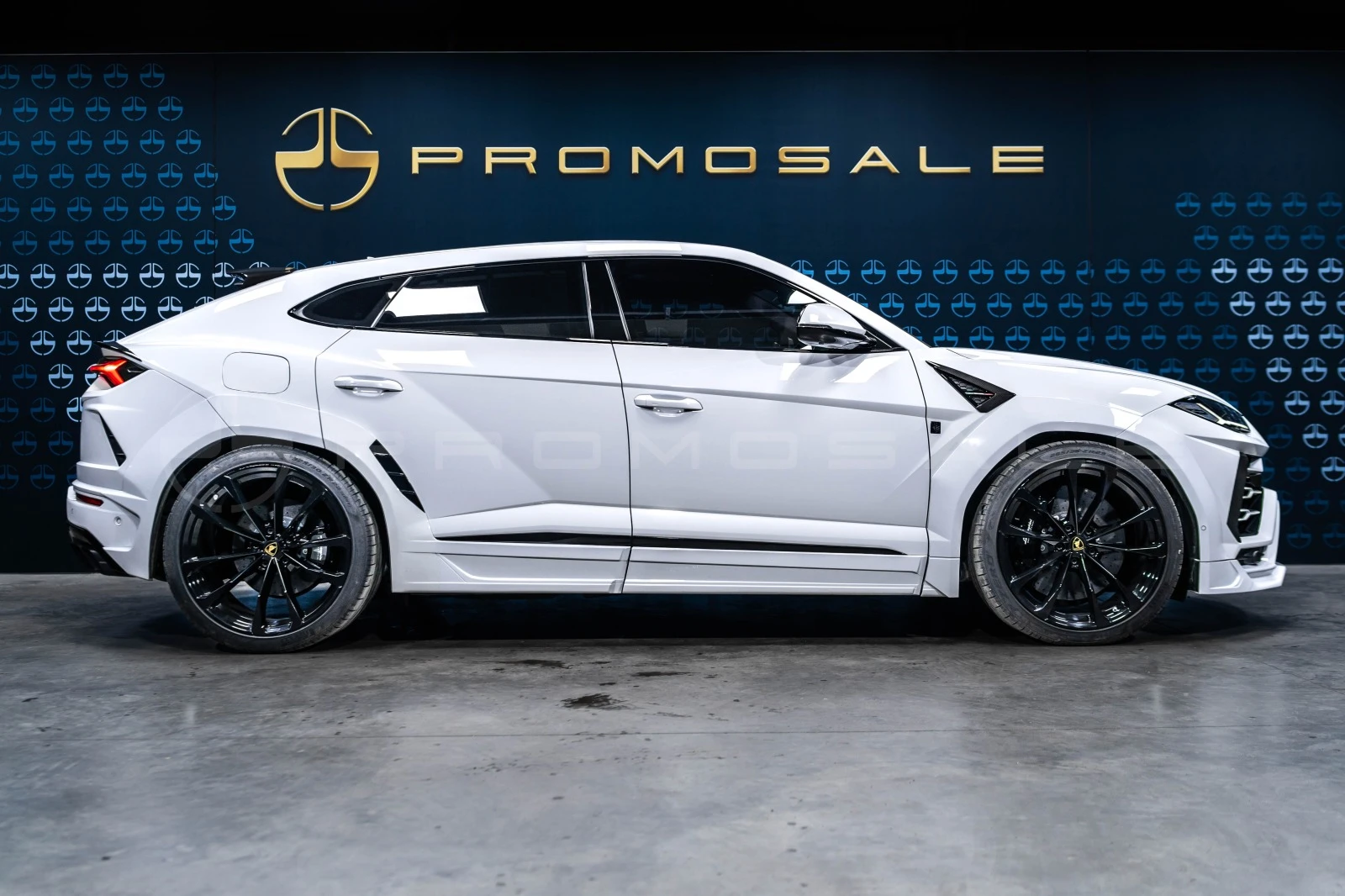 Lamborghini Urus NOVITEC ESTESO WIDEBODY*VIP*4SEATS*CARBON - изображение 6