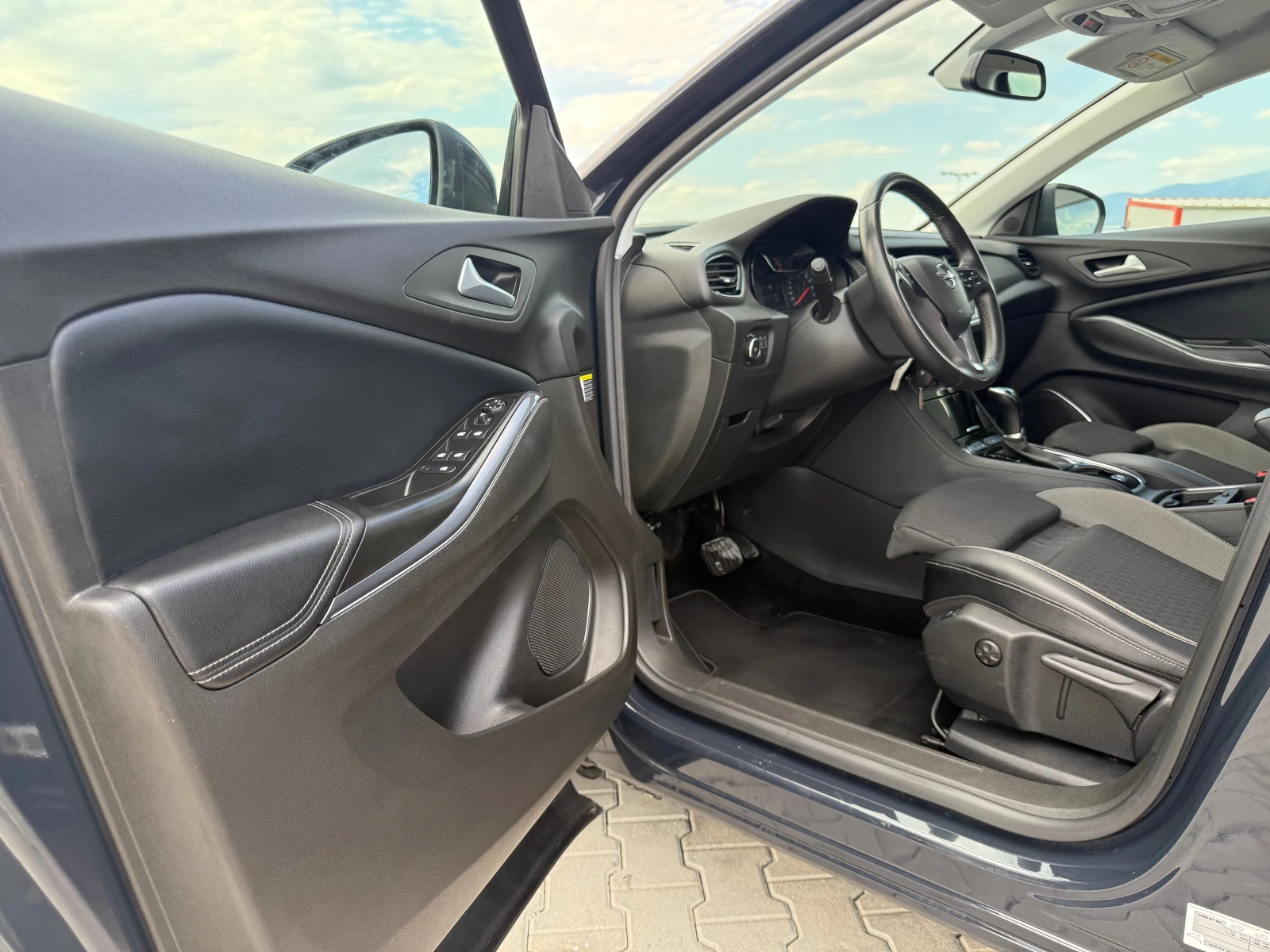 Opel Grandland X 1.5dci АВТОМАТИК  СОБСТВЕН ЛИЗИНГ - изображение 9