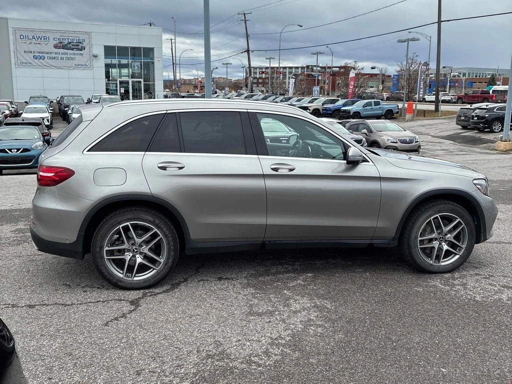 Mercedes-Benz GLC 300 * CARFAX * БЕЗ ПЪРВОНАЧАЛНА ВНОСКА - изображение 3