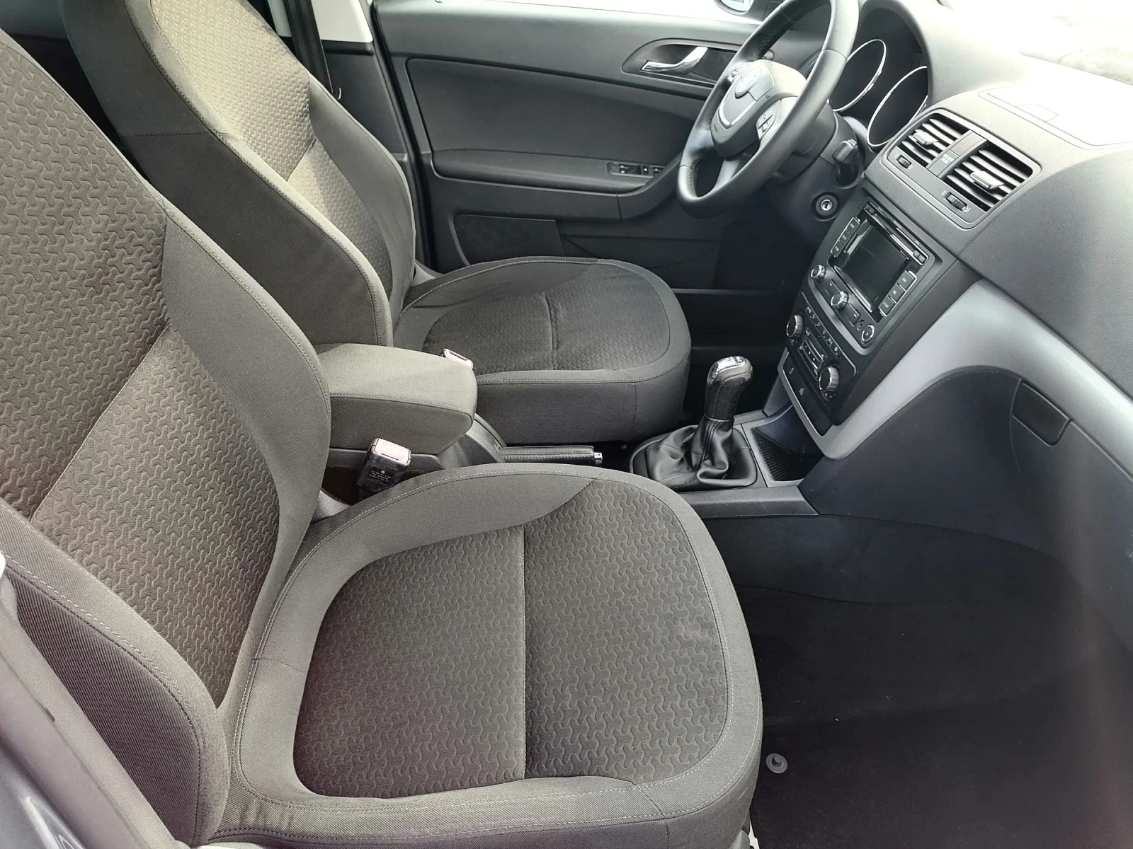 Skoda Yeti 2.0TDI 4x4 NAVI ПАНОРАМА 140кс. - изображение 7