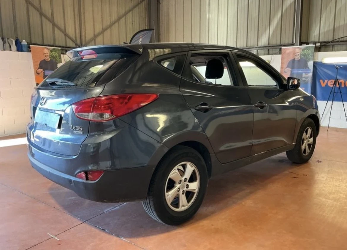 Hyundai IX35 2.0 - изображение 2