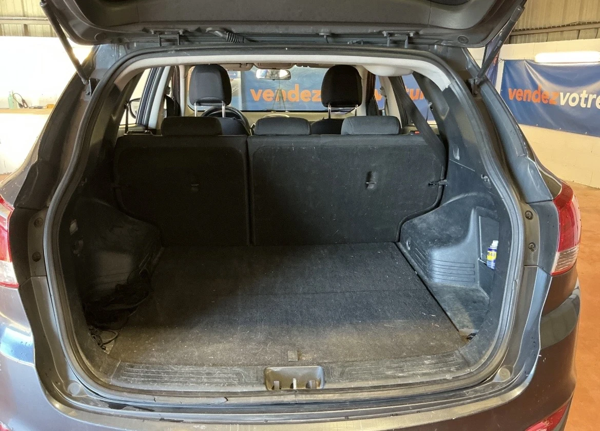 Hyundai IX35 2.0 - изображение 7