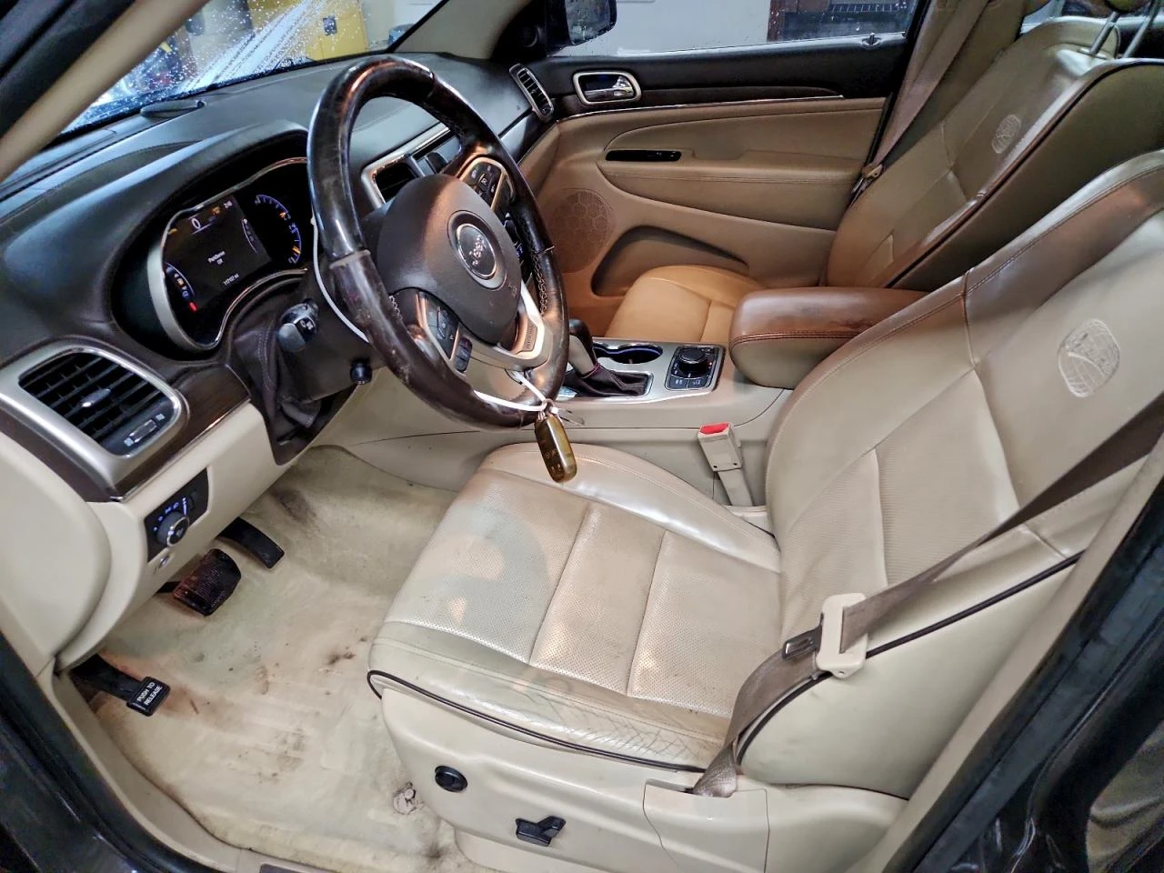 Jeep Grand cherokee OVERLAND / ОБДУХ / ПОДГРЕВИ / ПАНО - изображение 7