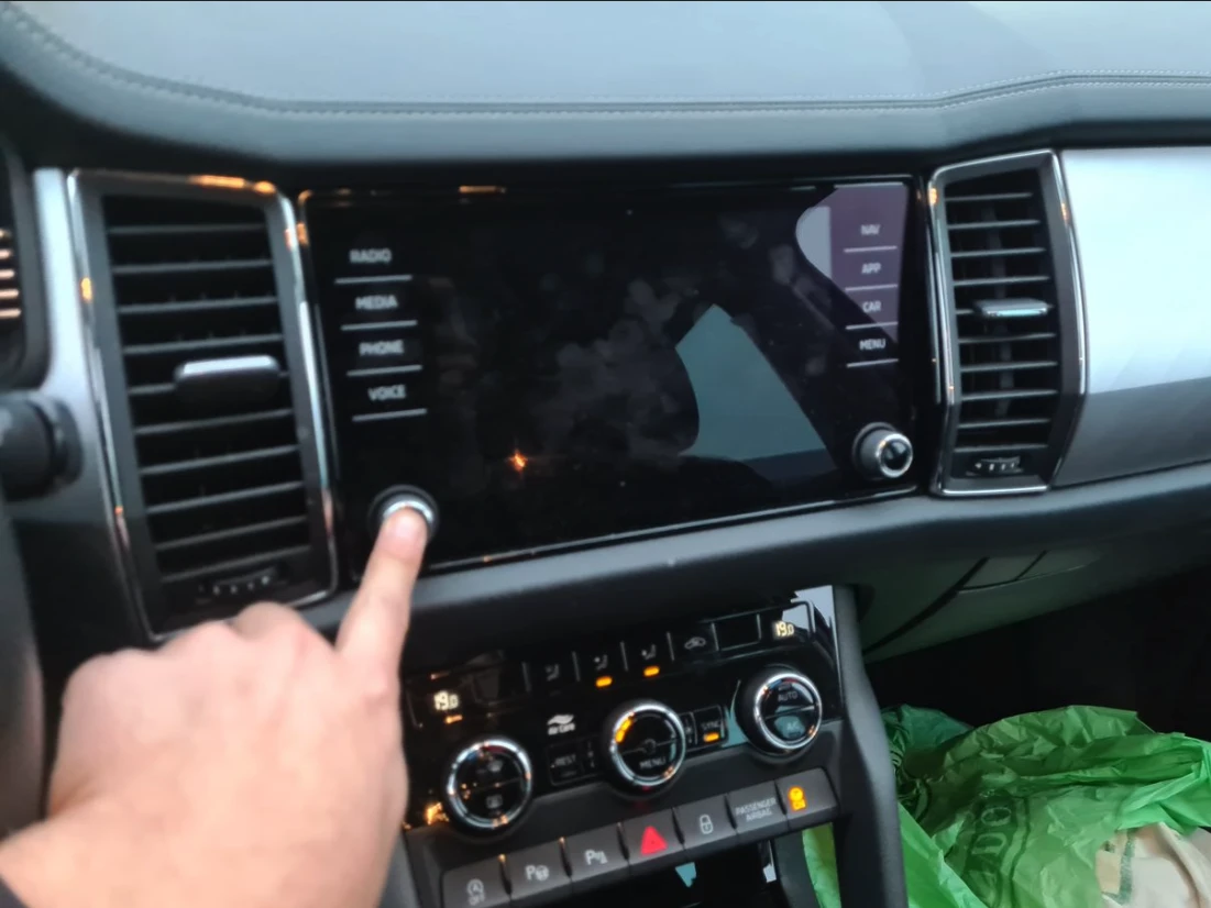 Skoda Kodiaq 2.0 TDI Executive, снимка 10 - Автомобили и джипове - 53770122