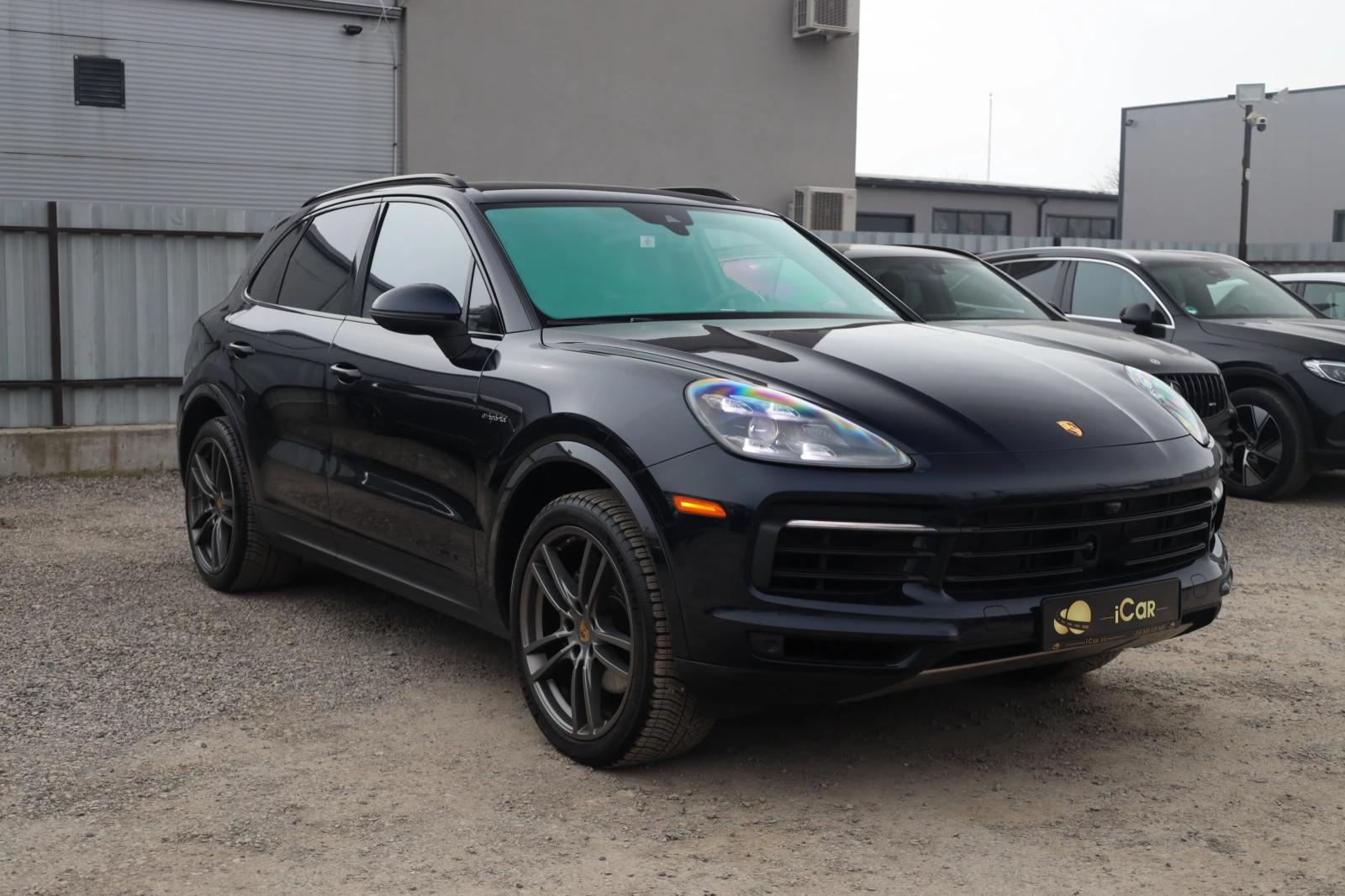 Porsche Cayenne 3.0 E-Hybrid Distr 360  SoftClose PANO BOSE Обдух, снимка 3 - Автомобили и джипове - 53952855