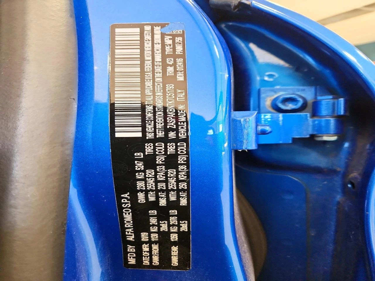 Alfa Romeo Stelvio 2.0l Ti, снимка 12 - Автомобили и джипове - 54080343