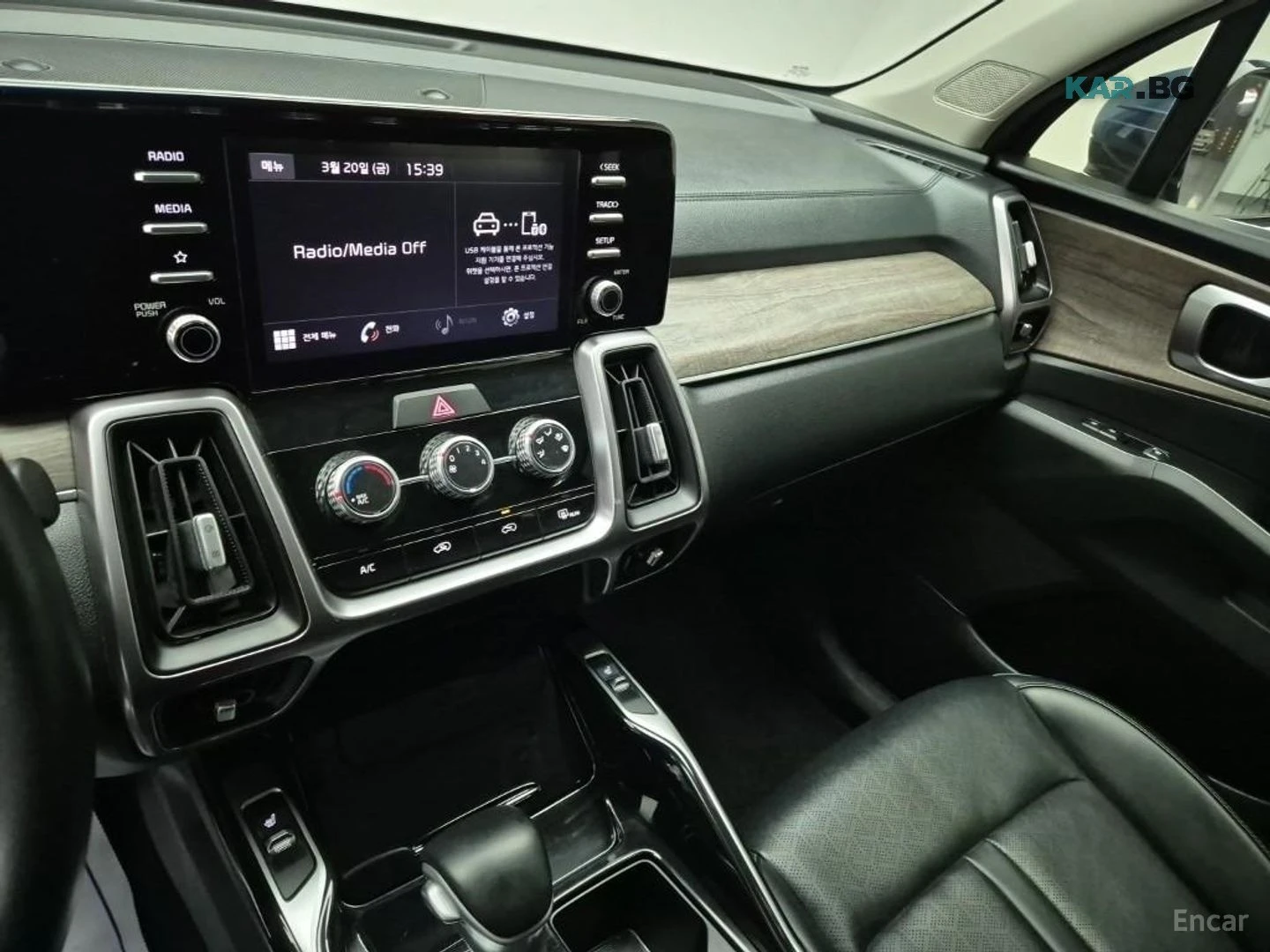 Kia Sorento КОЖА* ПОДГРЕВ* КАМЕРА, снимка 9 - Автомобили и джипове - 56347215