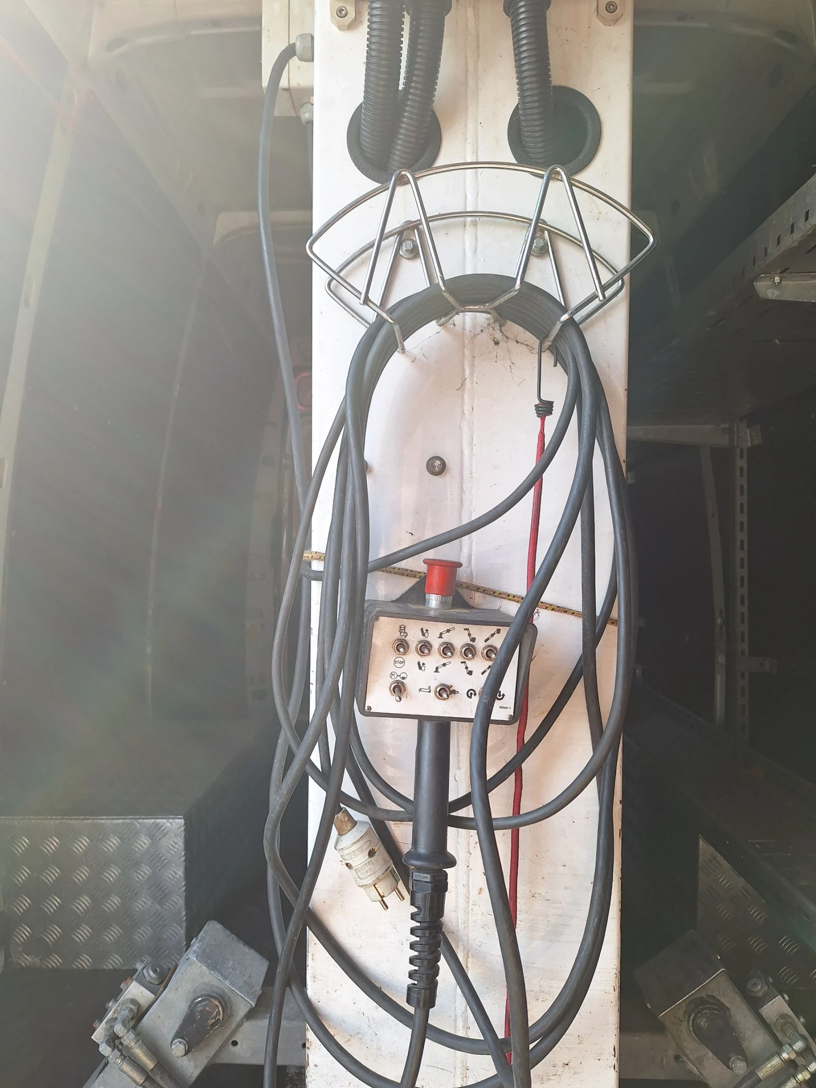 Iveco Deily 50C Автовишка , снимка 11 - Бусове и автобуси - 53865666