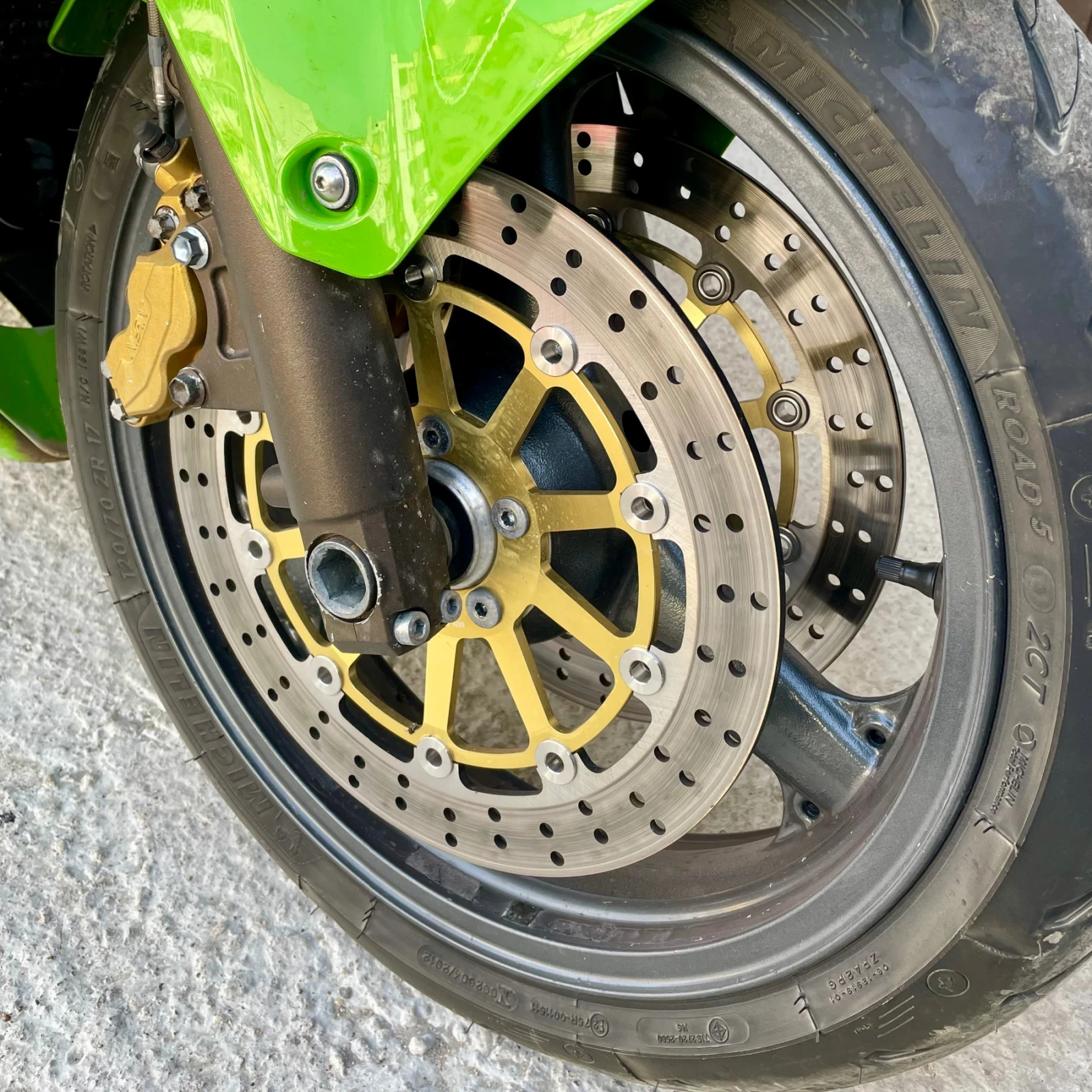 Kawasaki Zxr ZX9R F2 - изображение 5