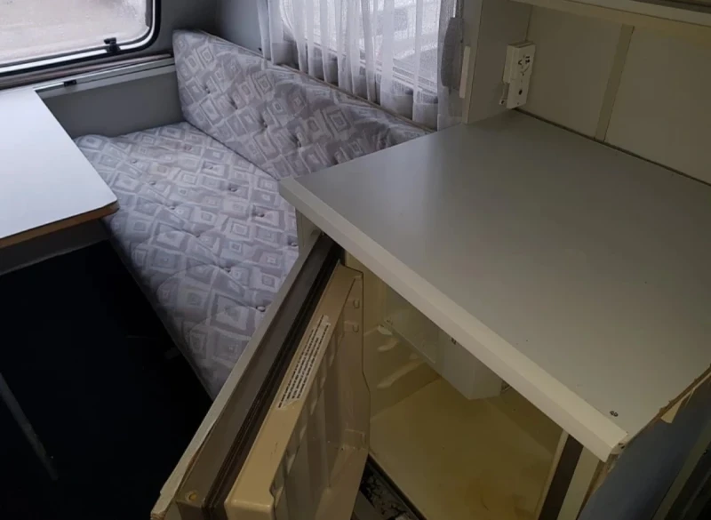 Каравана Adria BAYERLAND VITESSE 3.50, снимка 7 - Каравани и кемпери - 52630459