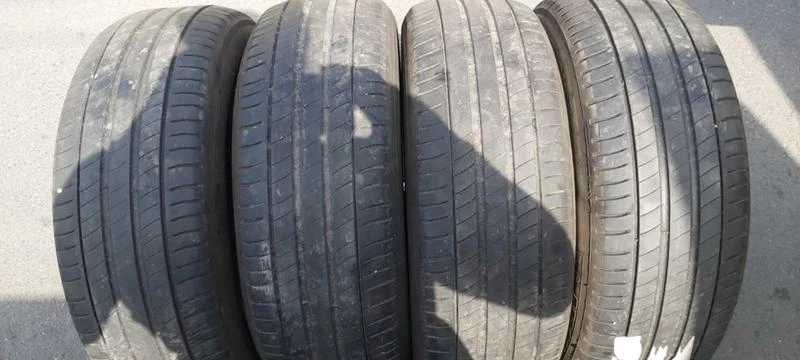 Гуми Летни 215/60R17, снимка 1 - Гуми и джанти - 29859032