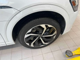 Audi E-Tron quattro  CARFAX, снимка 7