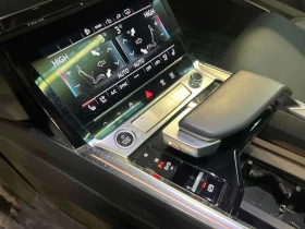 Audi E-Tron quattro  CARFAX, снимка 11