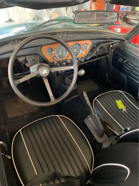 Triumph Spitfire * РЕТРО* КАБРИО* BRITISH RACING GREEN* , снимка 3
