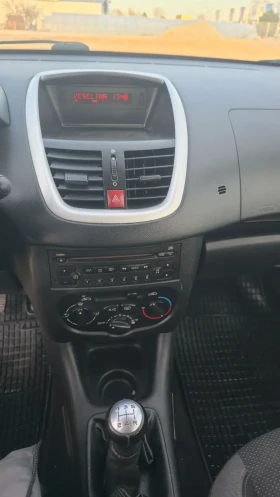 Peugeot 206 1.4 i (75 к.с.) - 2699 € / 5278.79 лв. - 17315133 6