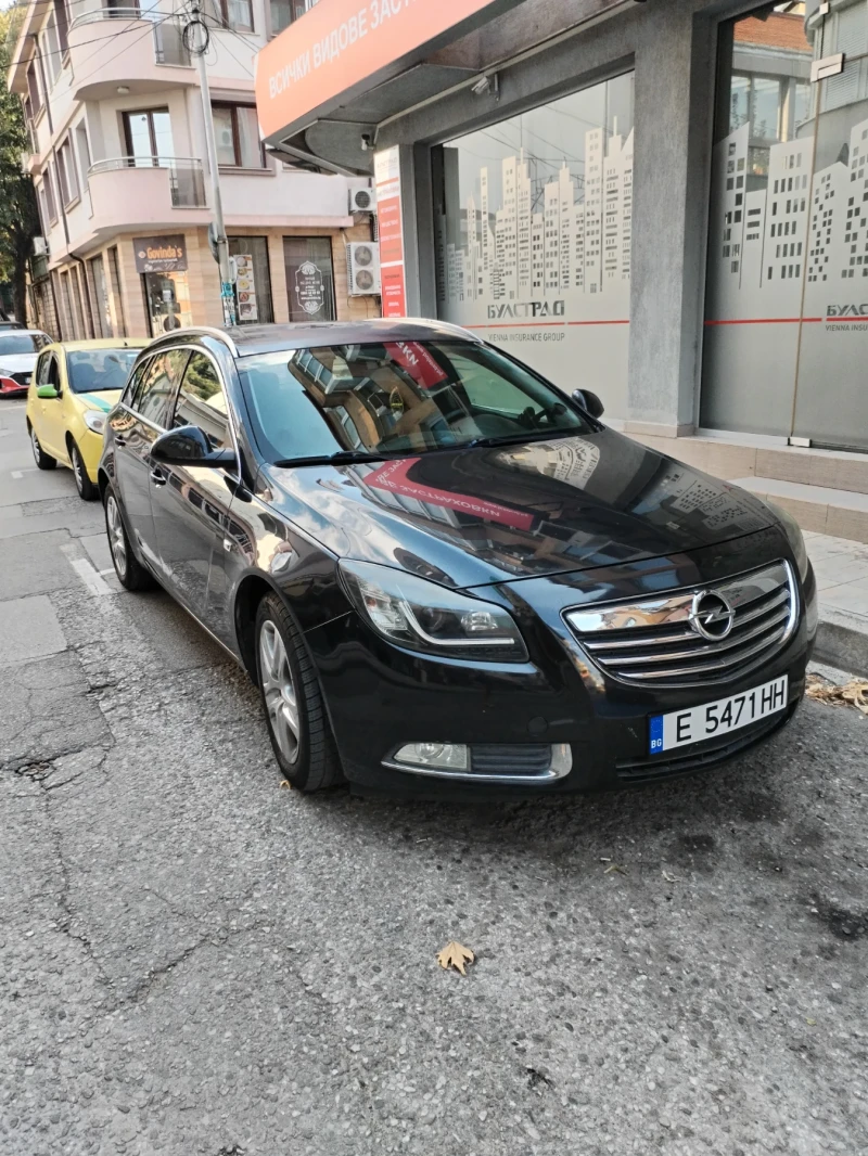 Opel Insignia, снимка 1 - Автомобили и джипове - 47870403