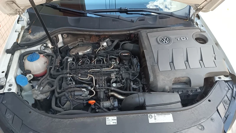 VW Passat, снимка 16 - Автомобили и джипове - 48491665