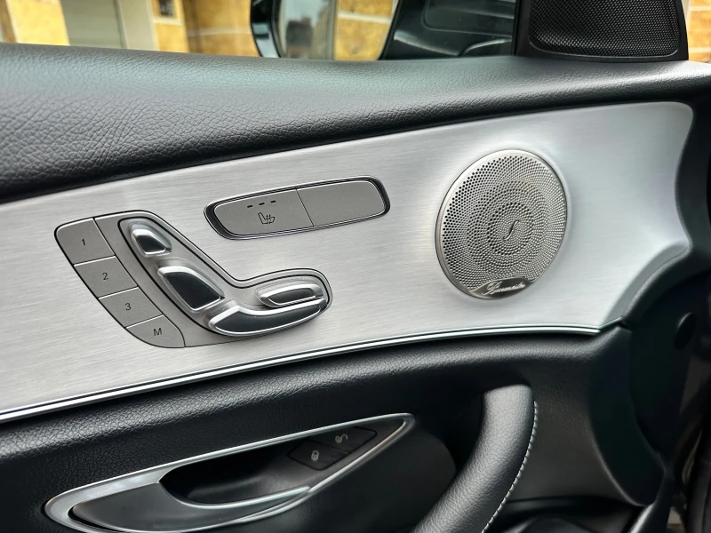 Mercedes-Benz E 200 AMG, снимка 11 - Автомобили и джипове - 51768158
