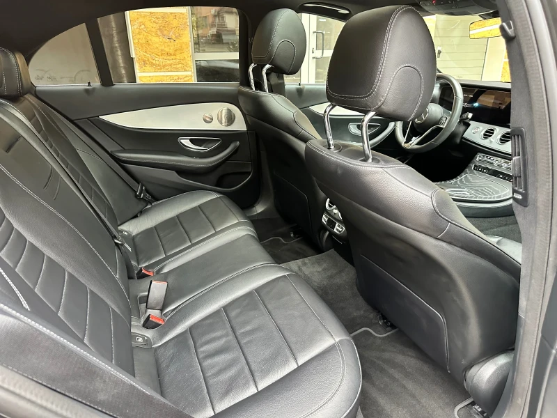 Mercedes-Benz E 200 AMG, снимка 12 - Автомобили и джипове - 51768158