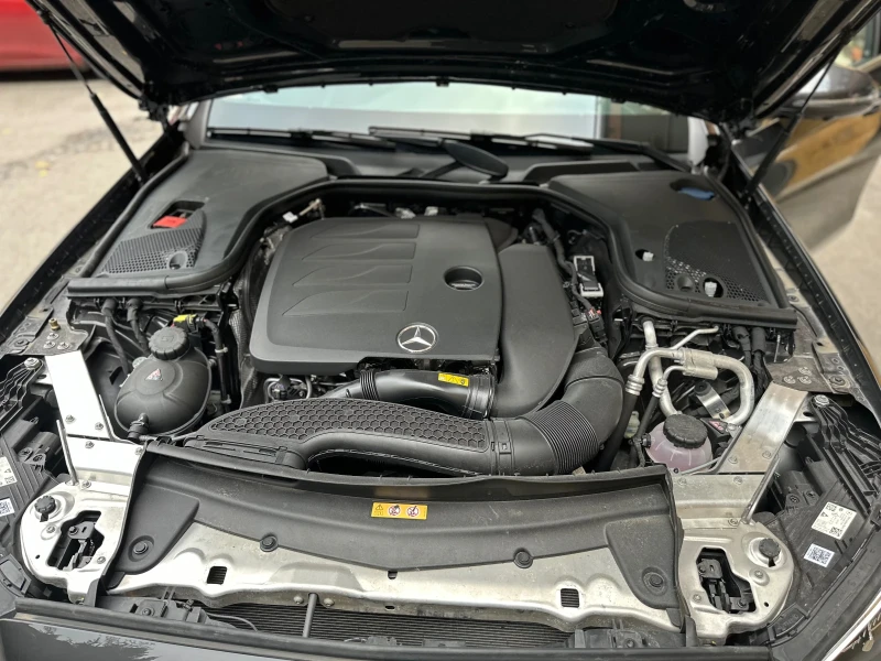 Mercedes-Benz E 200 AMG, снимка 16 - Автомобили и джипове - 51768158