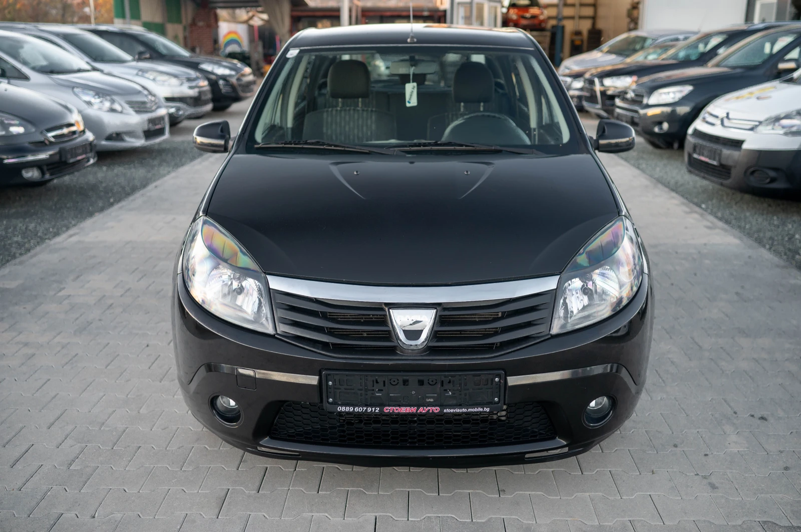 Dacia Sandero 1.2i* 75кс* 2011г - изображение 4