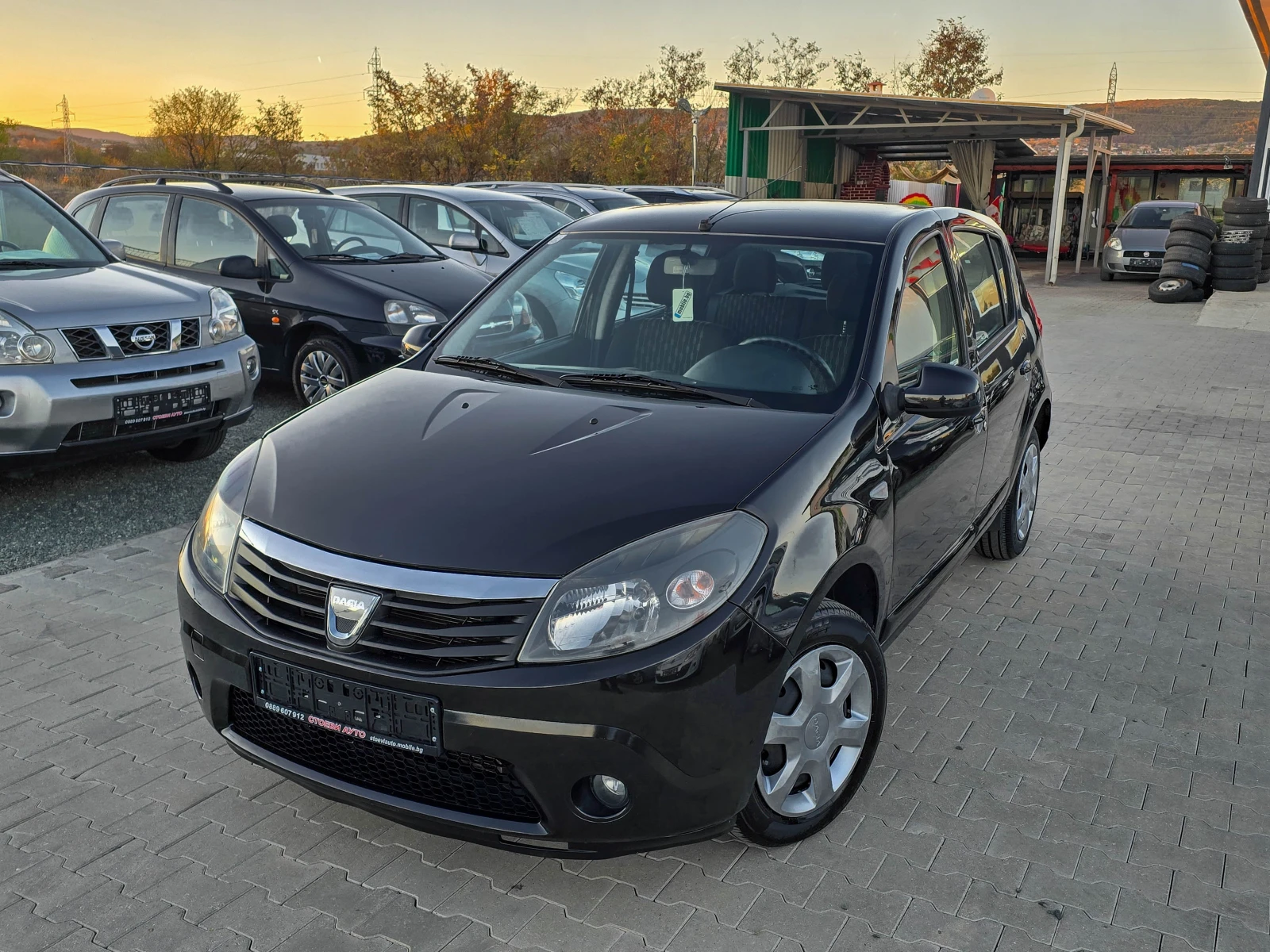 Dacia Sandero 1.2i* 75кс* 2011г - изображение 2