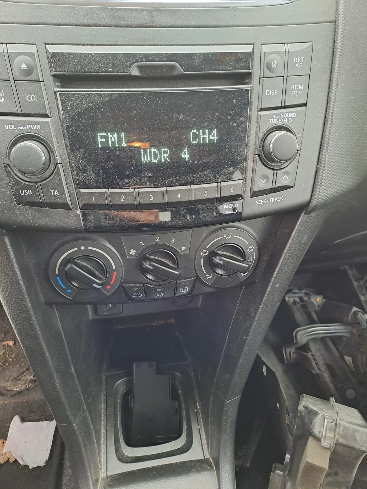 Suzuki Swift 1.2i | Mobile.bg — изображение 14