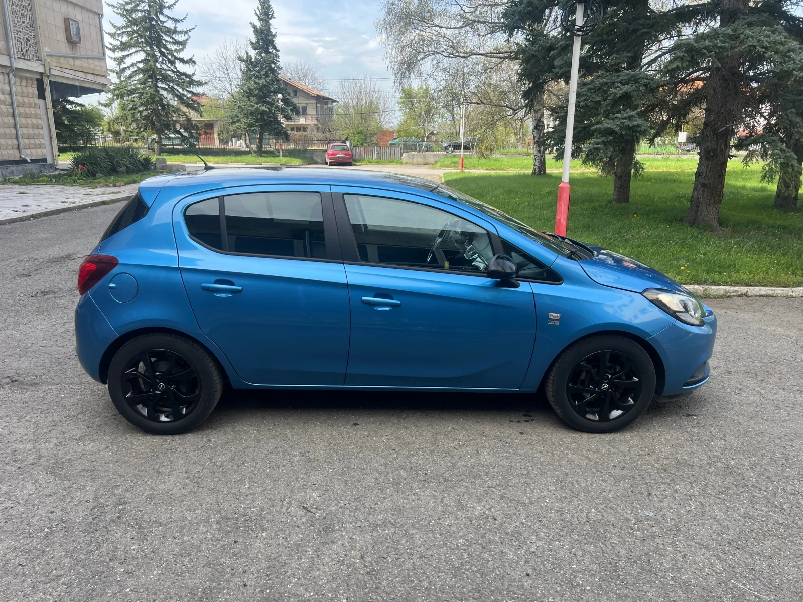 Opel Corsa 1.2 Black Edition - изображение 4