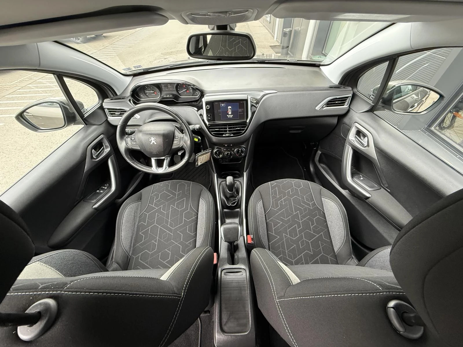 Peugeot 2008 NEW ACTIVE 1.2 e-THP 110 BVM5 STT EURO 6 - изображение 8