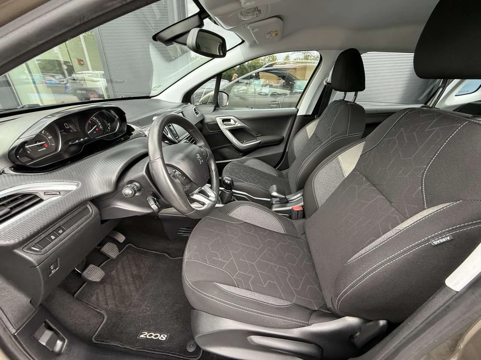 Peugeot 2008 NEW ACTIVE 1.2 e-THP 110 BVM5 STT EURO 6 - изображение 6