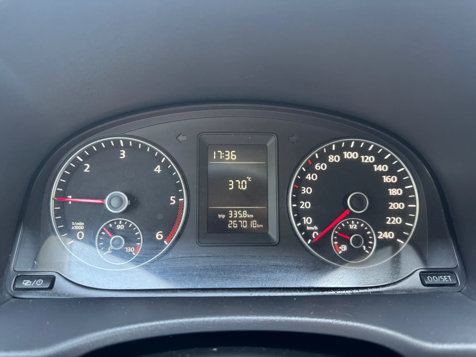 VW Caddy 1.6D Климатик/ Темпомат - изображение 10