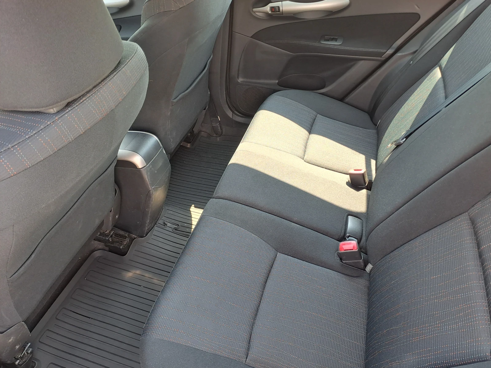 Toyota Auris 1.33 - изображение 10