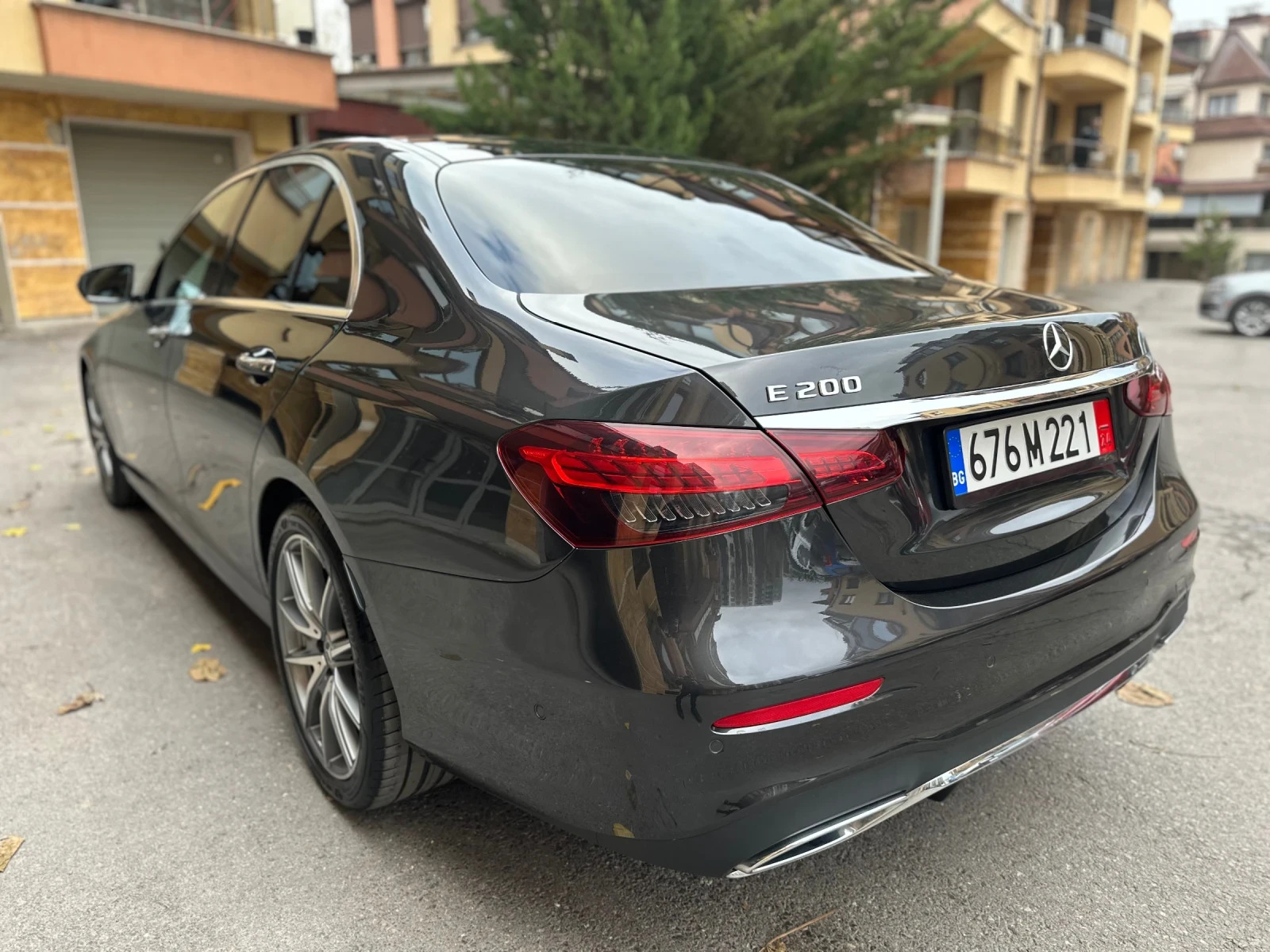 Mercedes-Benz E 200 AMG - изображение 7