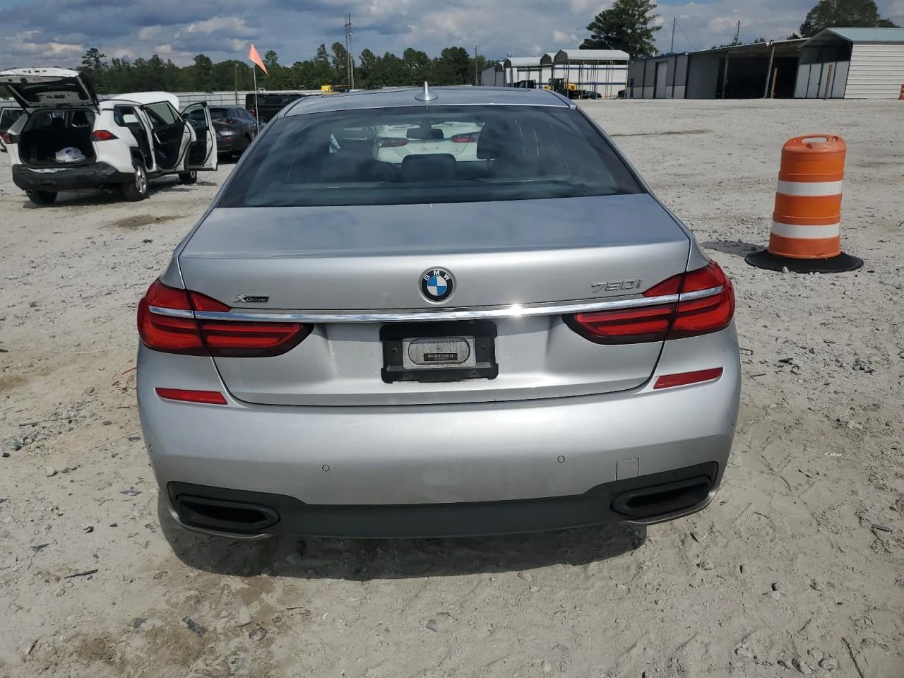 BMW 750 head up, harman/kardon, 360* , дистроник*  - изображение 6
