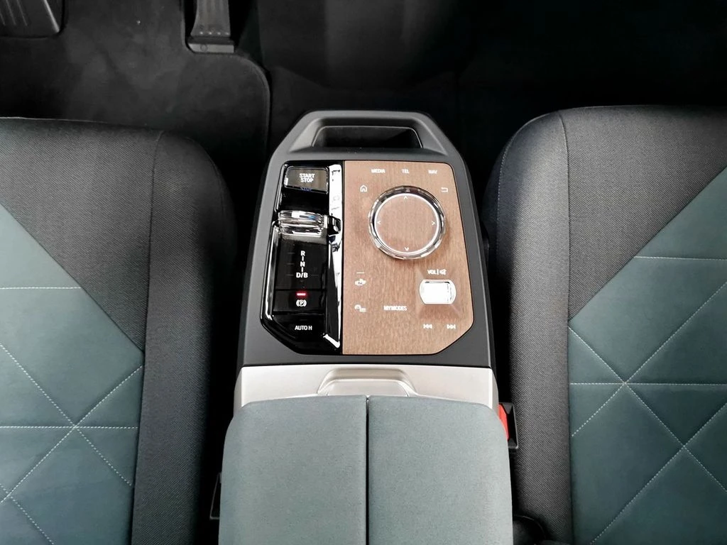 BMW iX ix40 | Mobile.bg   3