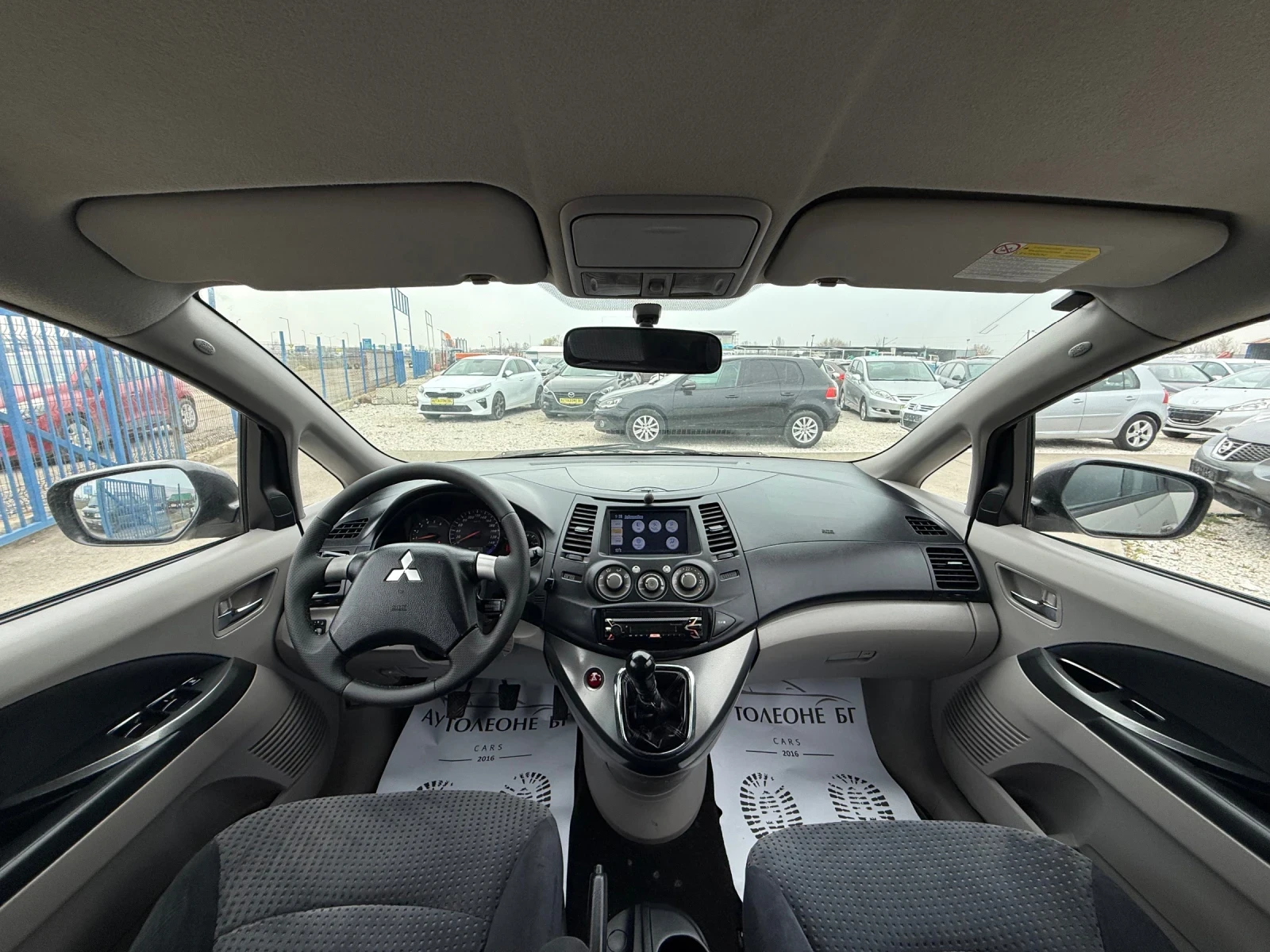 Mitsubishi Grandis 2.0 Di-D 7 места, снимка 9 - Автомобили и джипове - 53998408