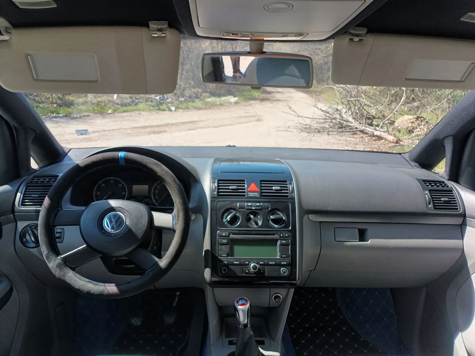 VW Touran, снимка 17 - Автомобили и джипове - 54098833