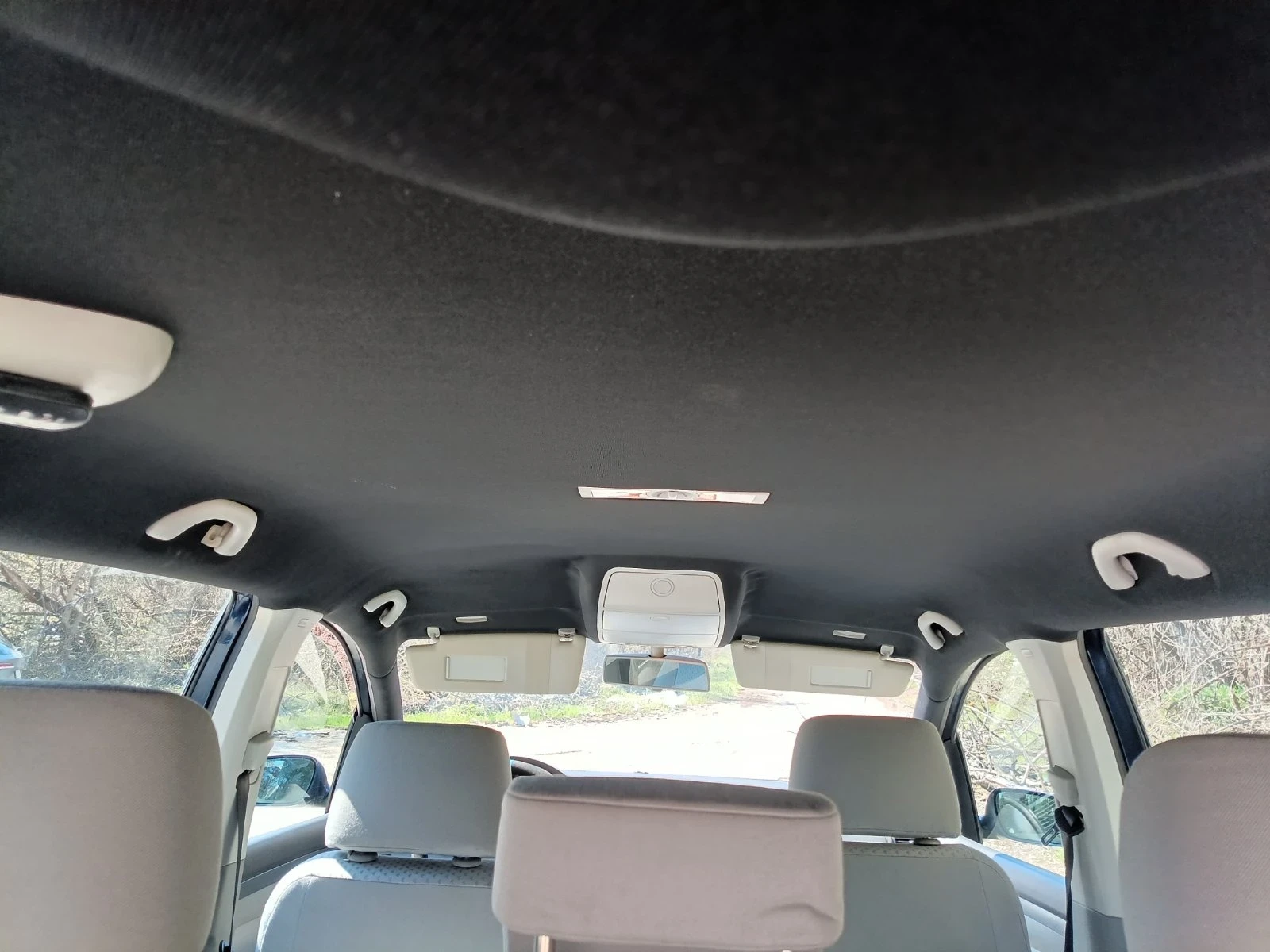 VW Touran, снимка 14 - Автомобили и джипове - 54098833