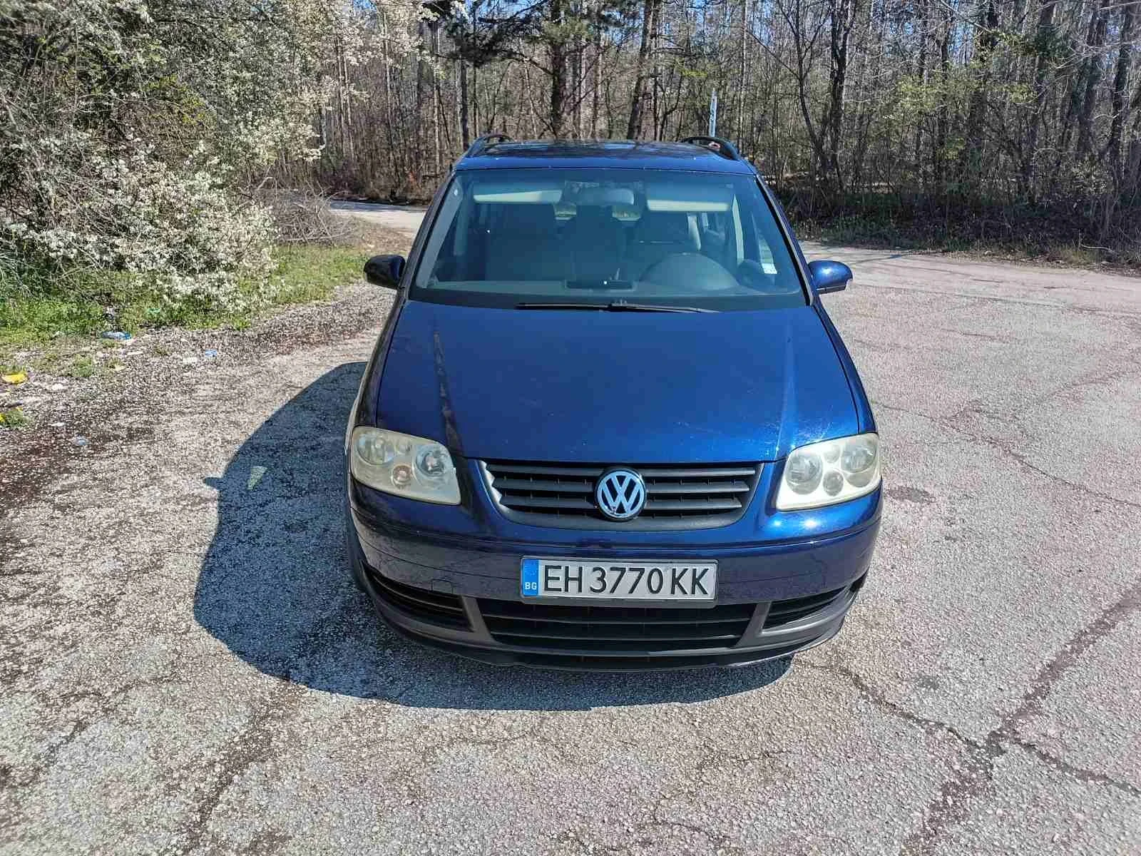 VW Touran, снимка 13 - Автомобили и джипове - 54098833