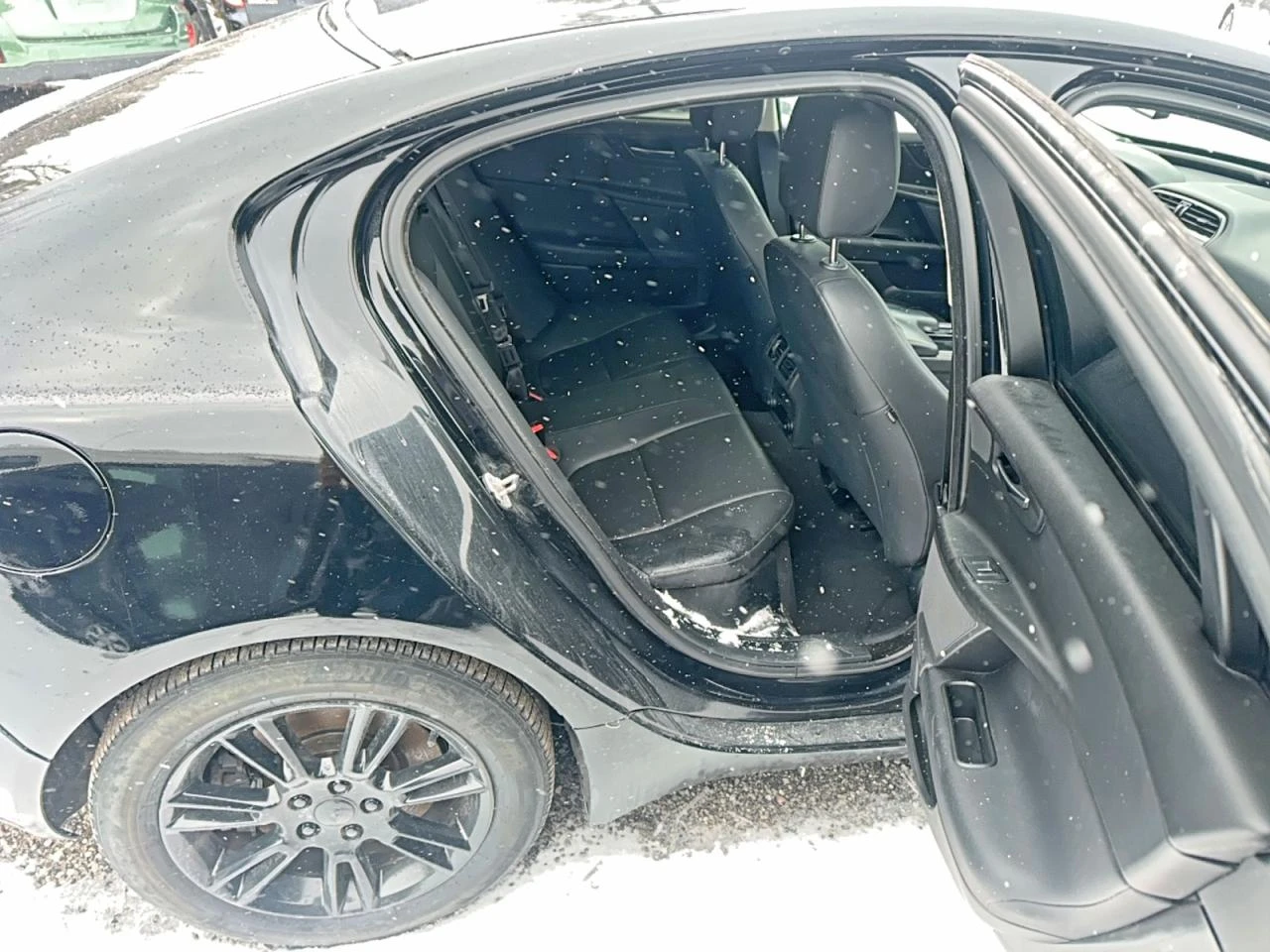 Jaguar XE 25t Premium AWD * Крайна цена до БГ* , снимка 6 - Автомобили и джипове - 54175268